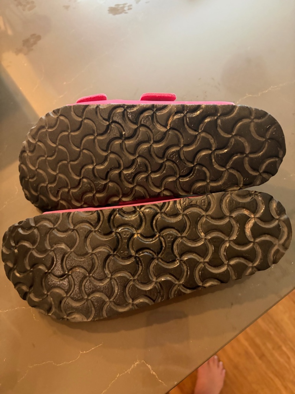 Birkenstock Women’s Pink Arizona Soft Footbed Sandals - Picture 4 of 4